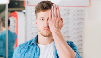 How slowly & gradually does cataract affect vision?