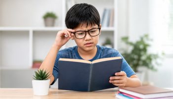How to Spot the Early Signs of Myopia (Before It Gets Worse)